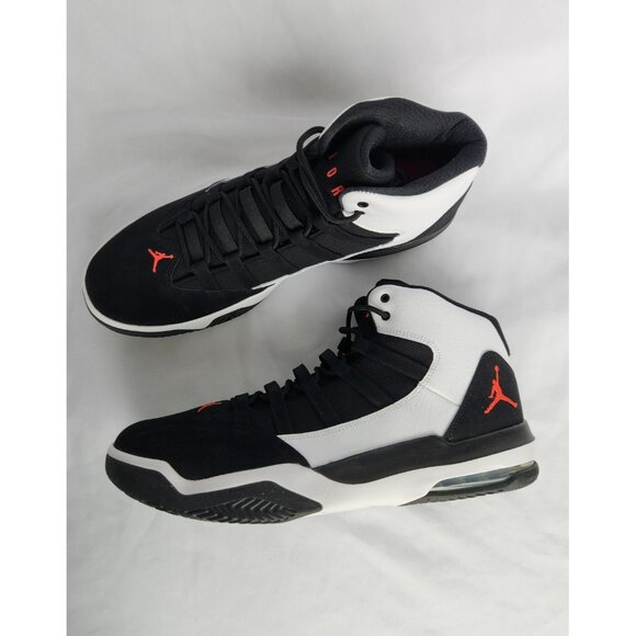 SIZE 15 MEN'S NIKE JORDAN MAX AURA BLACK WHITE AQ9084-101 BASKETBALL SNEAKERS - Picture 1 of 7